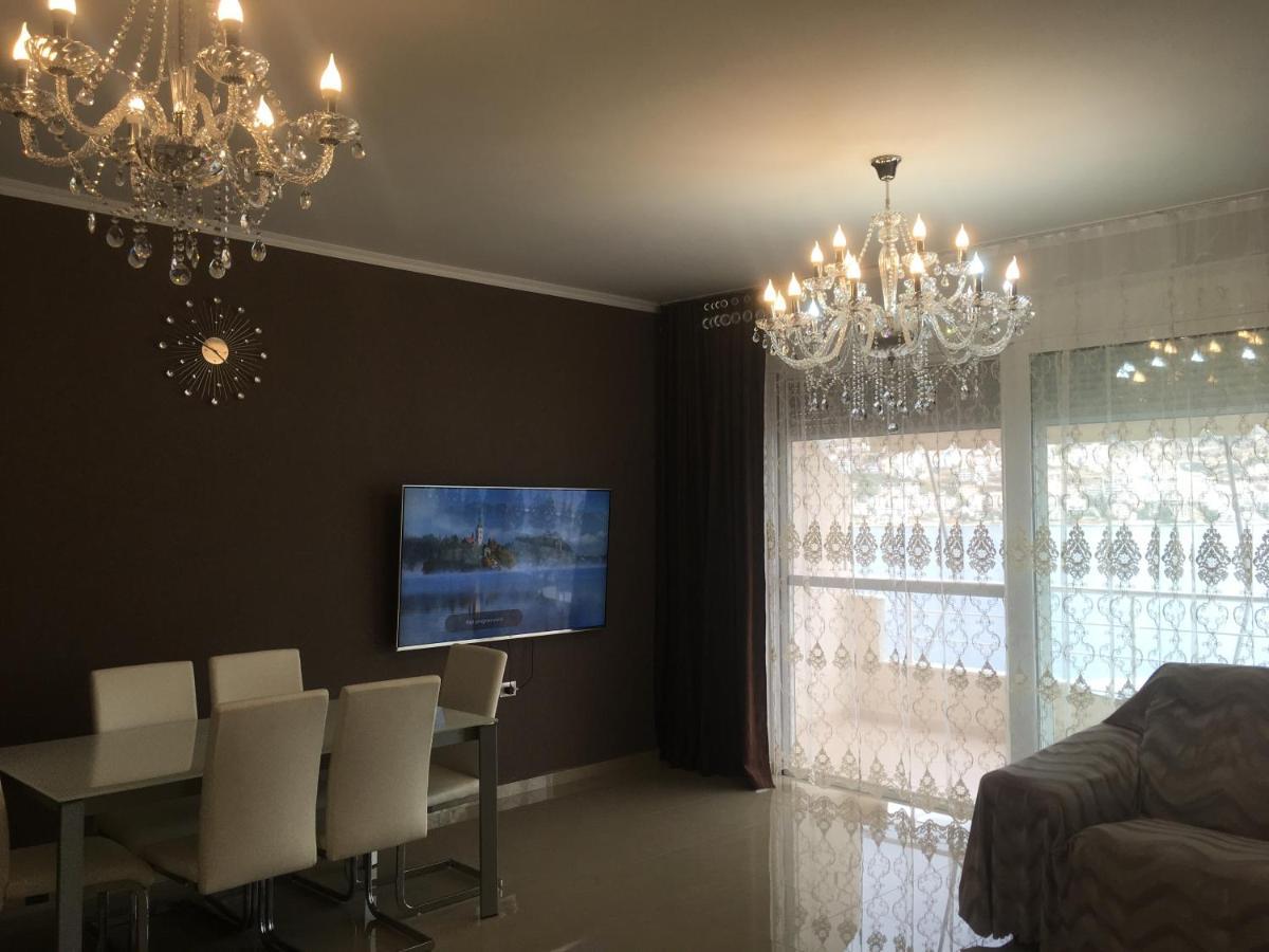 Royal Queen And King Luxury Apartment Sarandë Exteriör bild