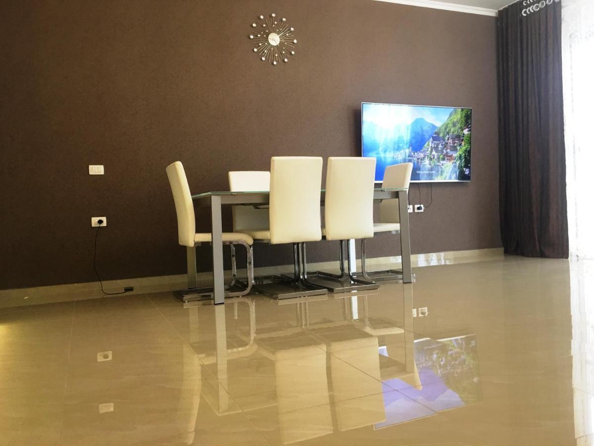 Royal Queen And King Luxury Apartment Sarandë Exteriör bild