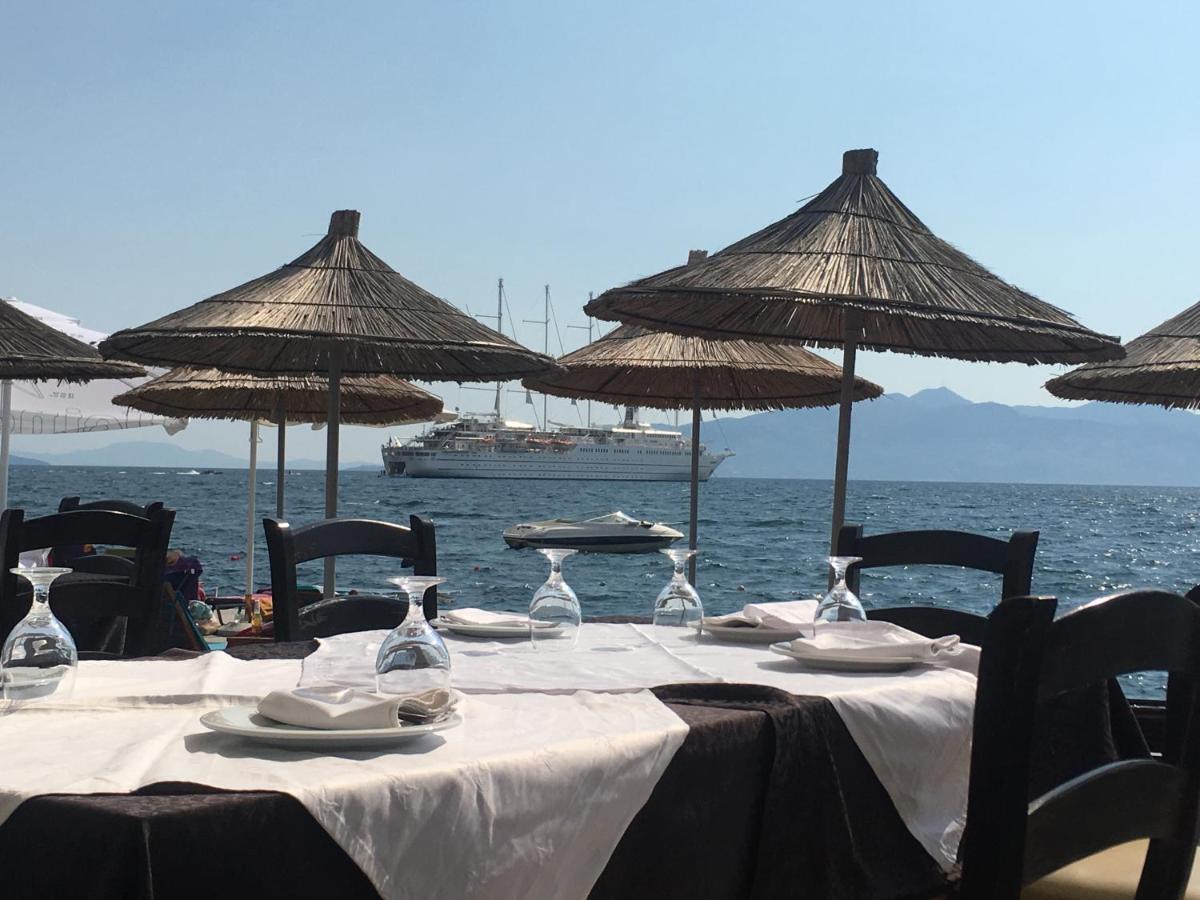 Royal Queen And King Luxury Apartment Sarandë Exteriör bild